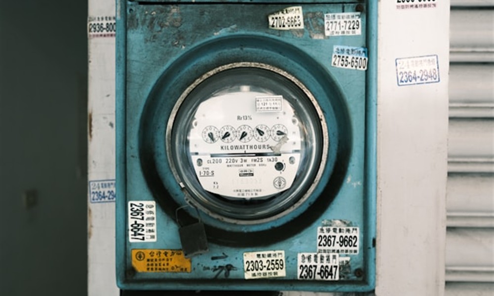 Meter Placement for Matrix Completion-Based Distribution System State Estimation project image