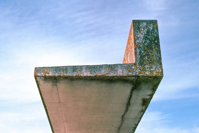 Semi-Active Vibration Control of an MRE Sandwich Beam project image