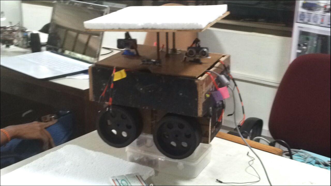 Object Follower and Barrier-Escaping Robot project image